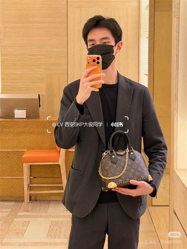 2026124173915942 260